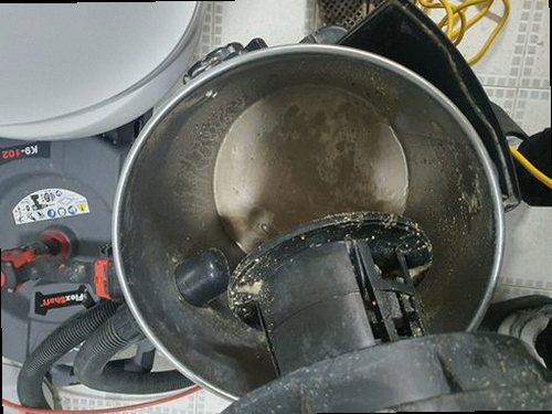 처인구 삼가동 하수구막힘 배관 연결부와 역류 예방 장치를 점검하는 현장 모습